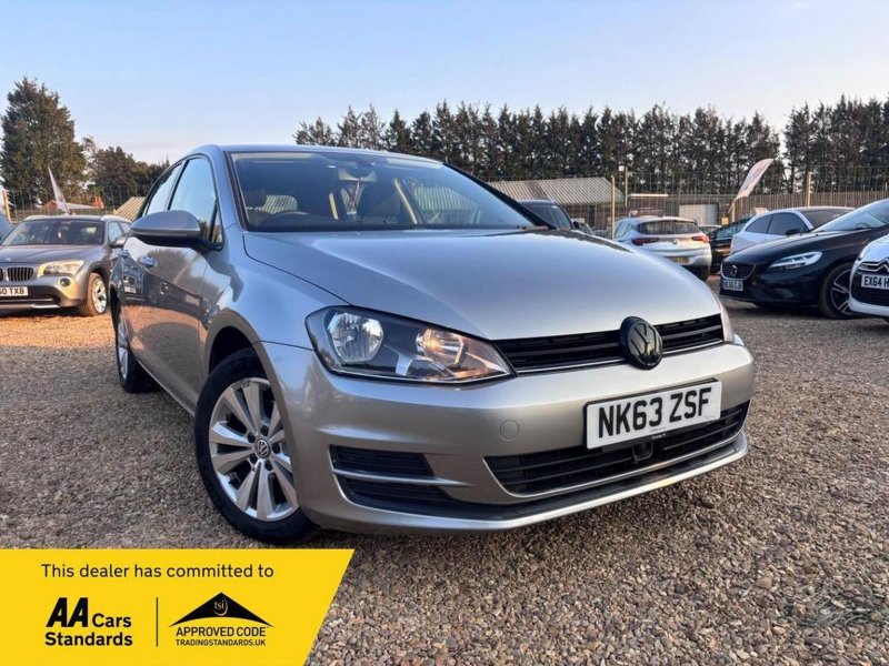 VOLKSWAGEN GOLF 1.6 TDI BlueMotion Tech SE Euro 5 (s/s) 5dr