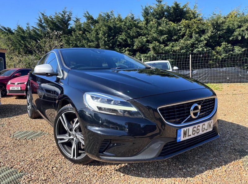 VOLVO V40 2.0 D3 R-Design Euro 6 (s/s) 5dr