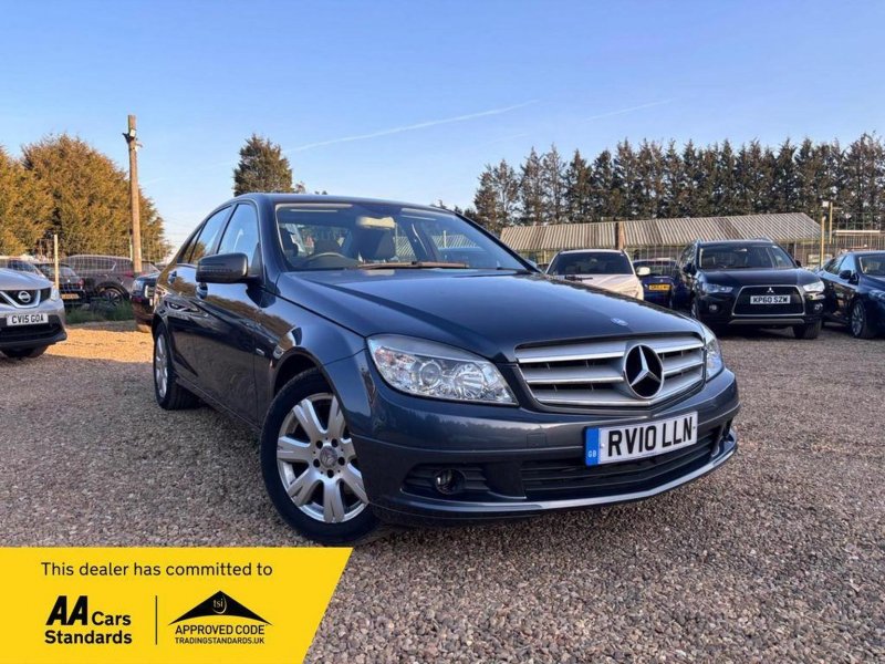 MERCEDES-BENZ C CLASS 2.1 C200 CDI BlueEfficiency Executive SE Auto Euro 5 4dr